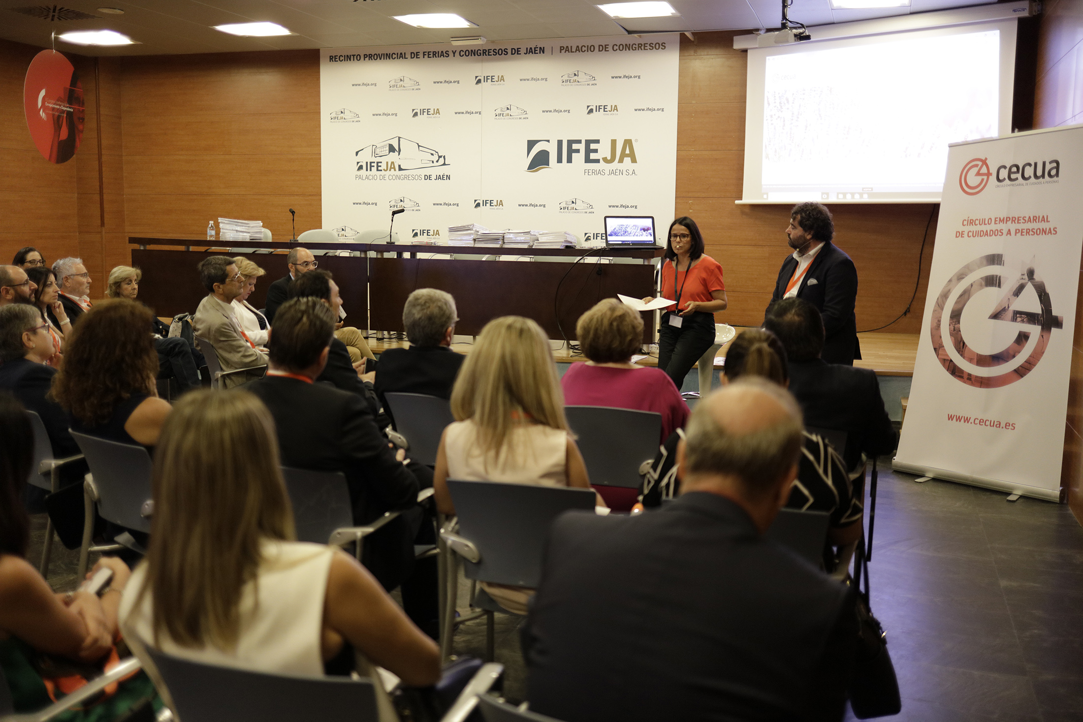 Círculo Empresarial de Cuidados a Personas de Andalucía (CECUA)